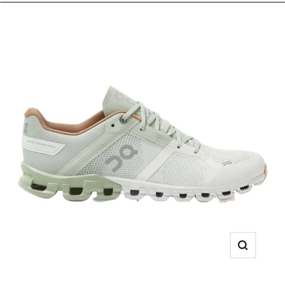 On cloud cloudflow sneakers - Picture 1 of 8